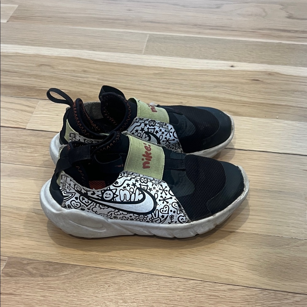 Nike Kids Black and White Patterned Sneakers